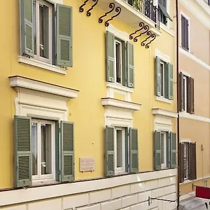 בית הארחה Garibaldi Piazza Di Spagna